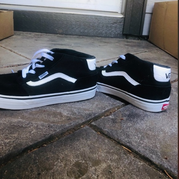 ✨Unique High Top Vans✨ - Picture 3 of 3